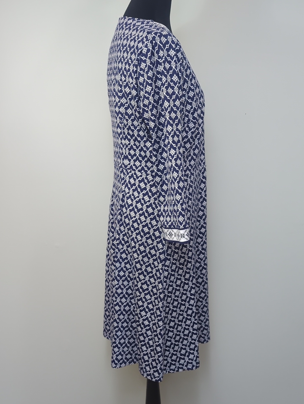 Talbots Navy White Faux Wrap Jersey Dress Size M Geometric Print - Picture 6 of 8